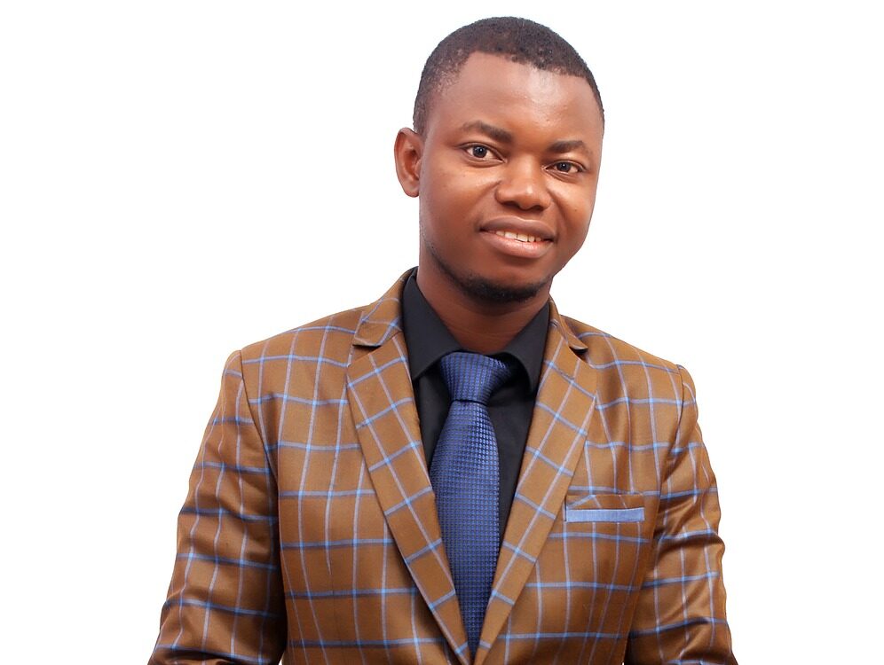 youth, businessman, human, young, head, work, business, confident, success, boy, men-4488884.jpg